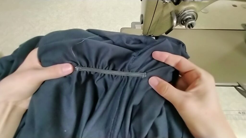 既成のワンピースにウエスト絞りを作るDIY | Plus-Nu